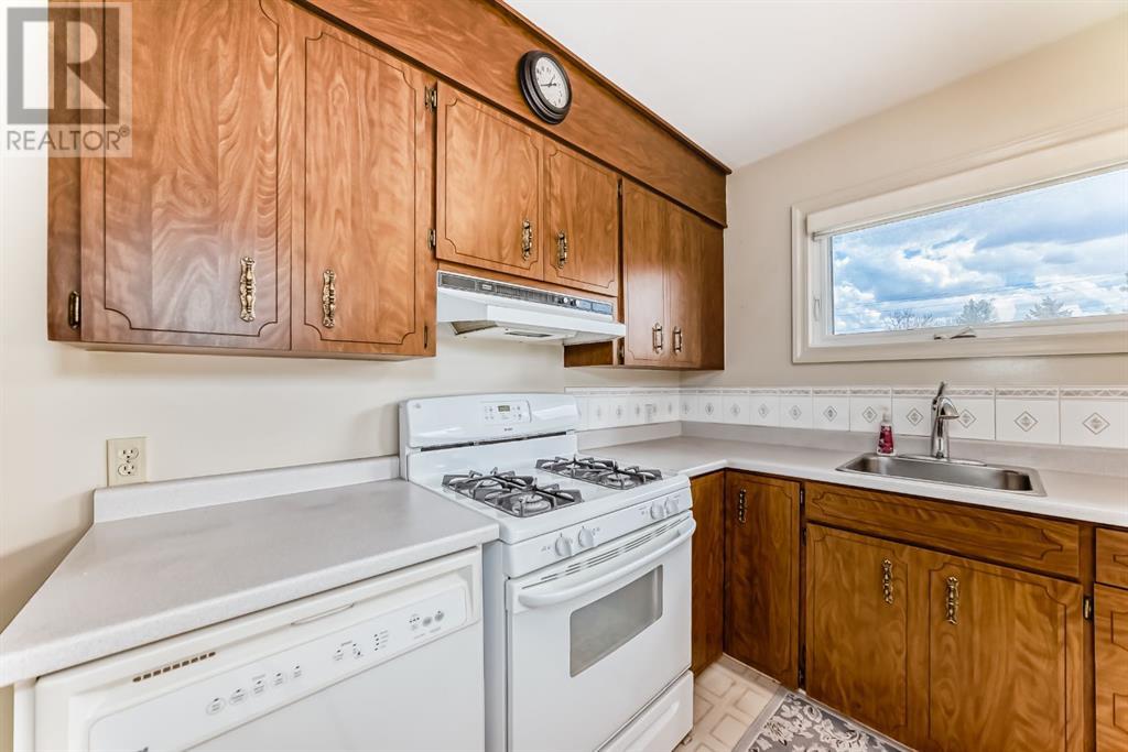 Property at 48 Hudson Road NW image 5