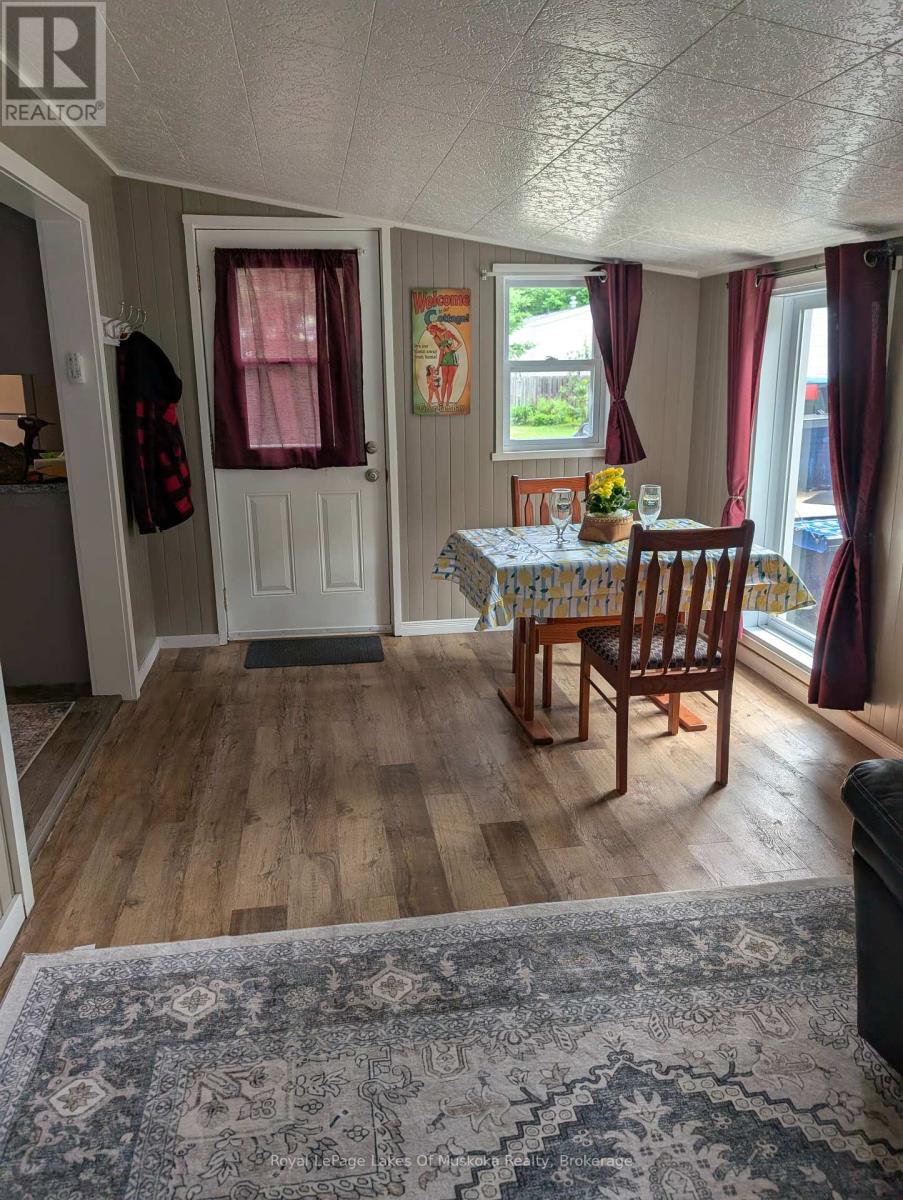 48 - 1007 Beaver Ridge Road, Gravenhurst, Ontario  P1P 1R1 - Photo 3 - X12213705
