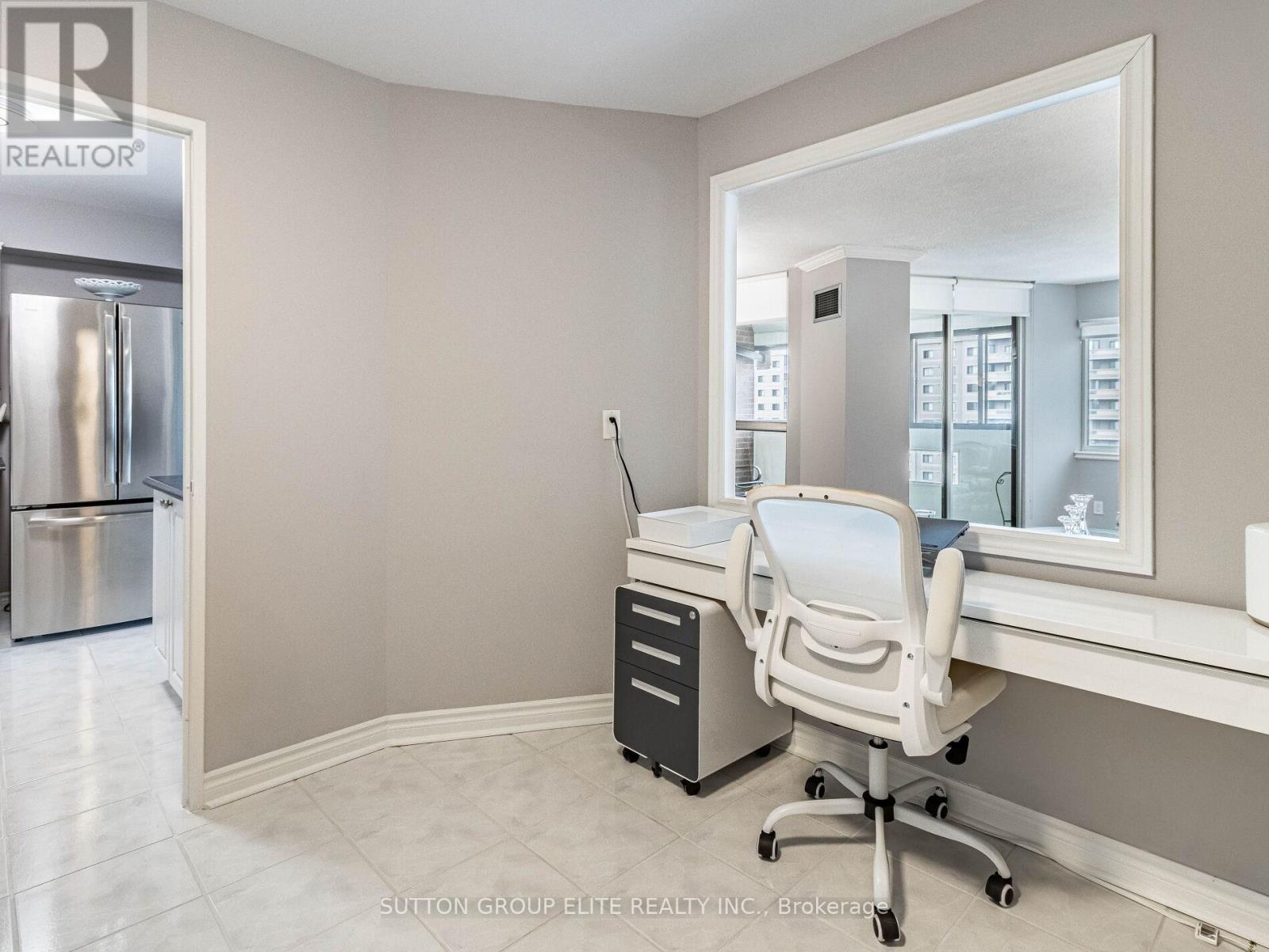 1704 - 50 Elm Drive E, Mississauga, Ontario  L5A 3X2 - Photo 40 - W12154480