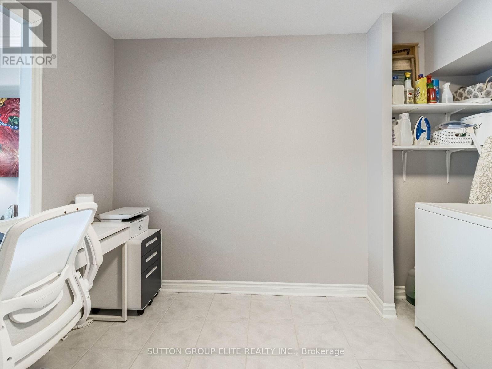 1704 - 50 Elm Drive E, Mississauga, Ontario  L5A 3X2 - Photo 38 - W12154480