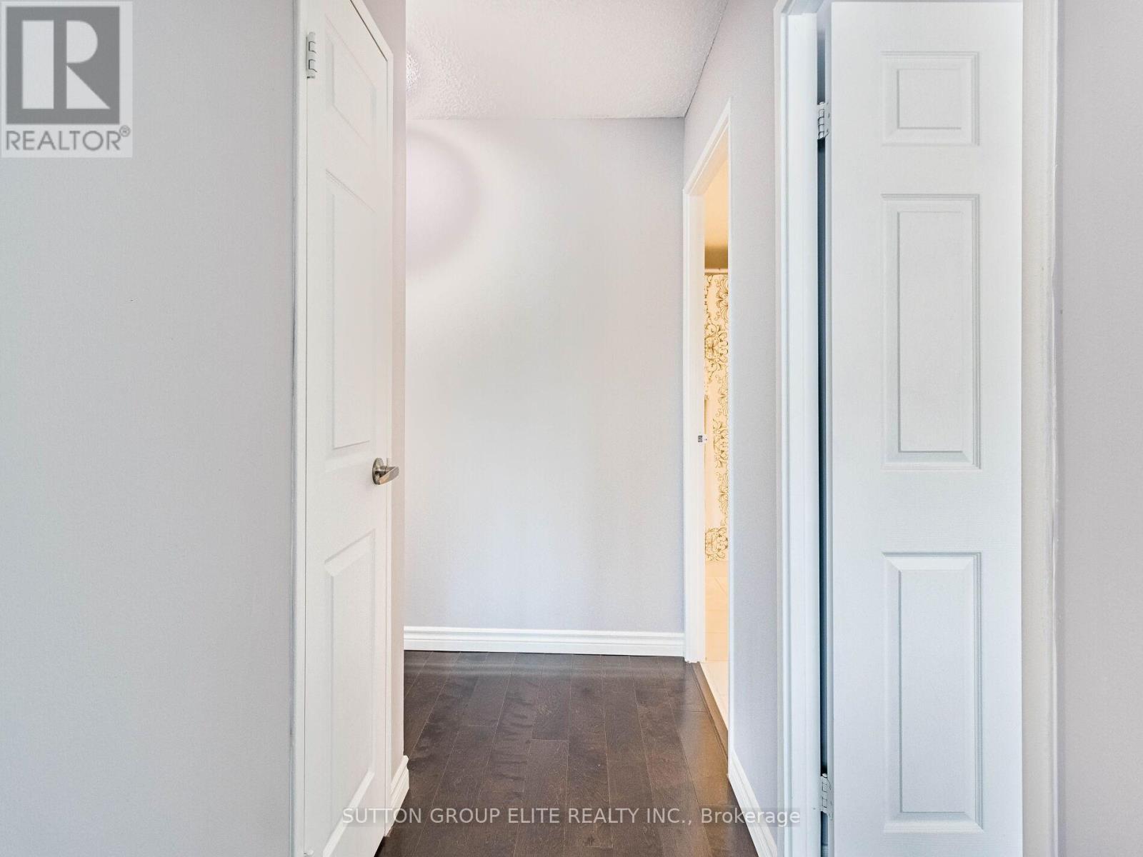 1704 - 50 Elm Drive E, Mississauga, Ontario  L5A 3X2 - Photo 9 - W12154480