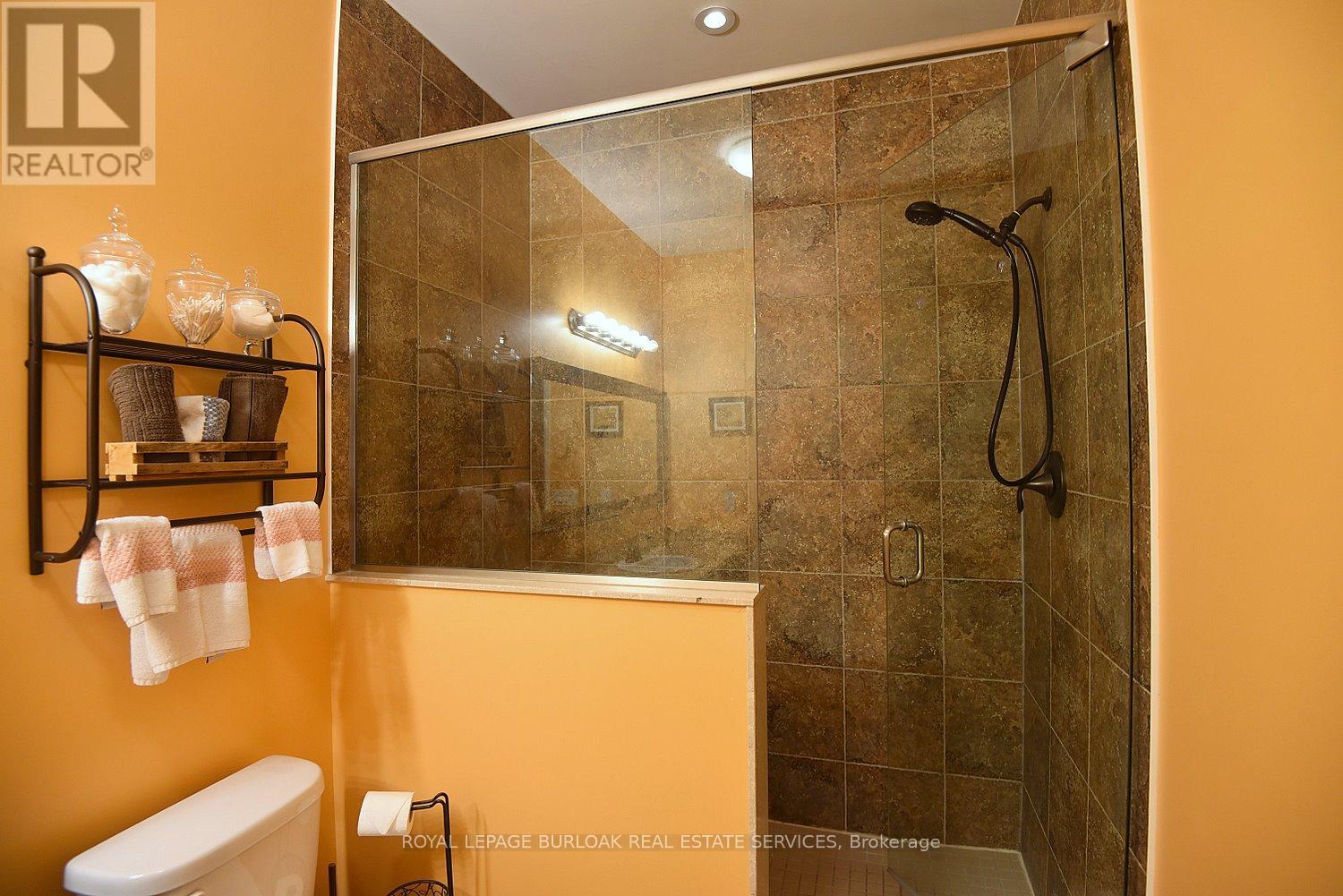 11 Ecker Lane, Hamilton, Ontario  L0R 1C0 - Photo 23 - X12168450