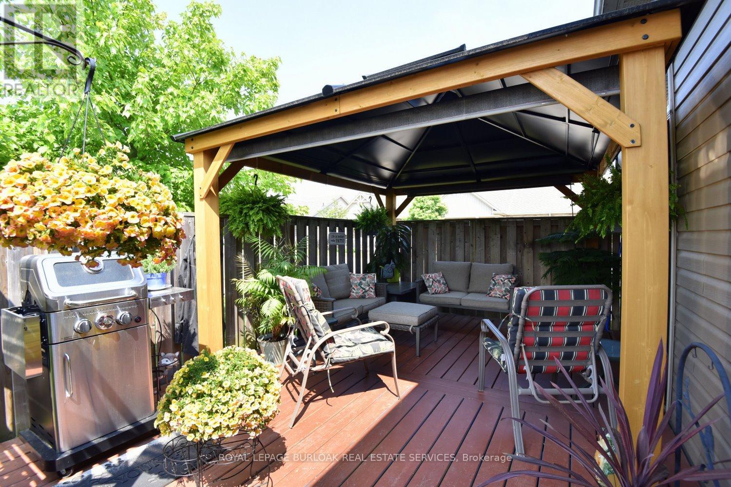 11 Ecker Lane, Hamilton, Ontario  L0R 1C0 - Photo 34 - X12168450