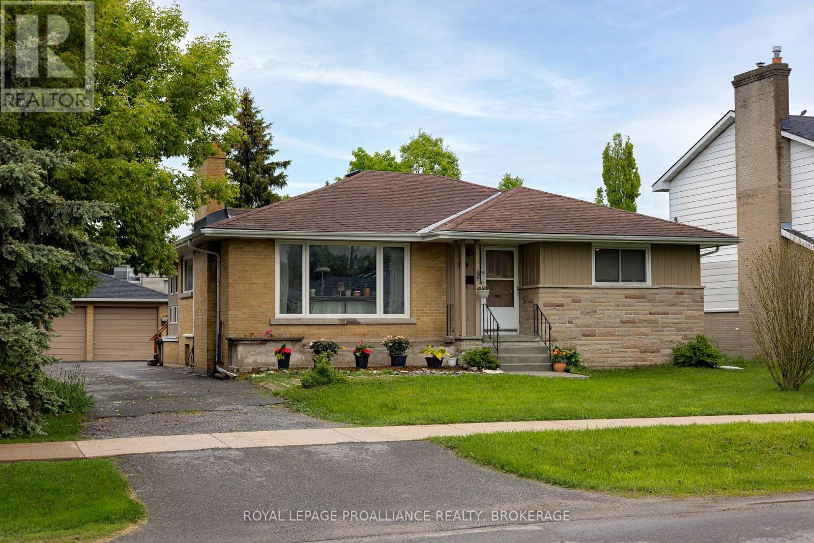 209 MCMAHON AVENUE, Kingston, Ontario