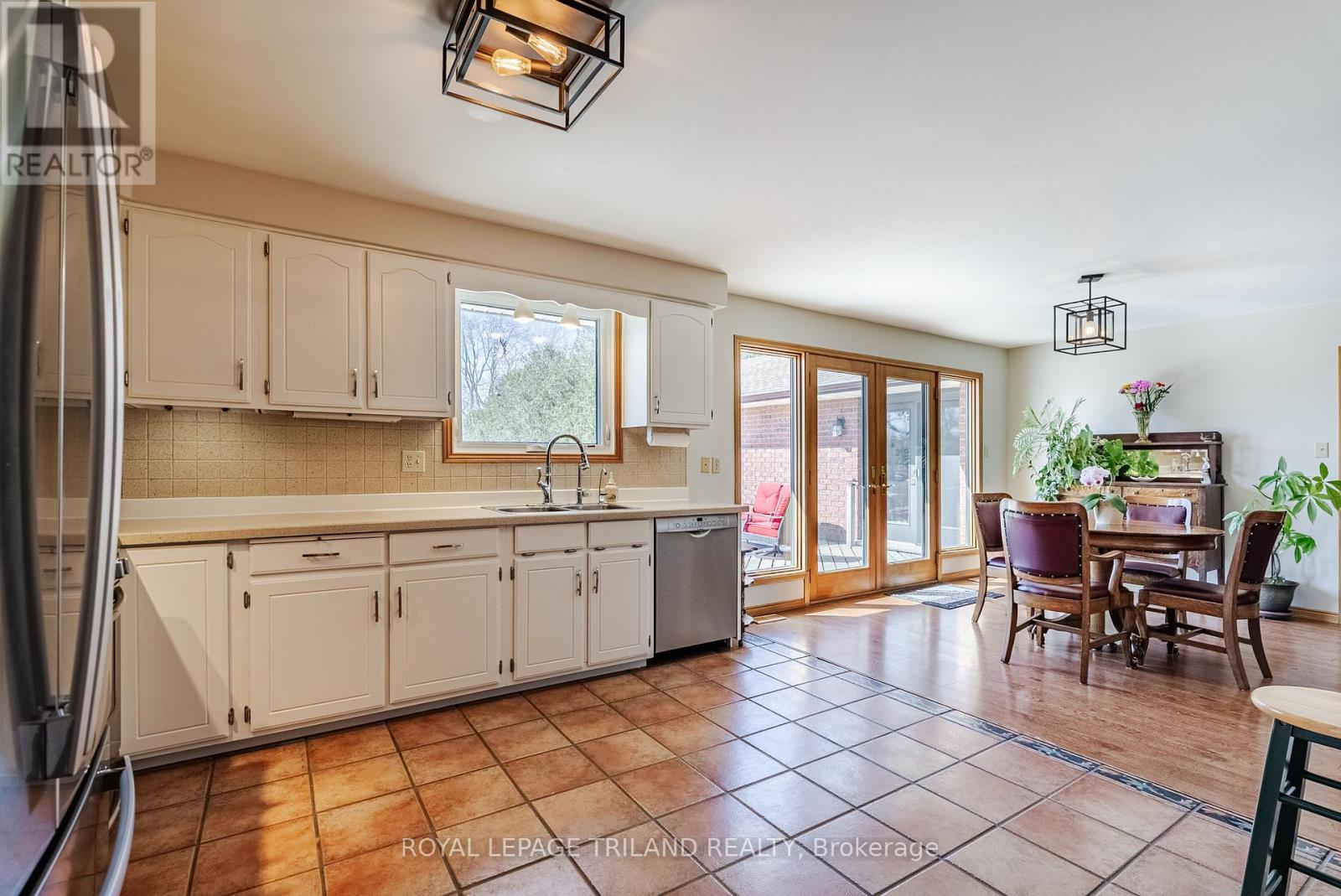 43845 Sparta Line, Central Elgin, Ontario  N5P 3S8 - Photo 6 - X12215932