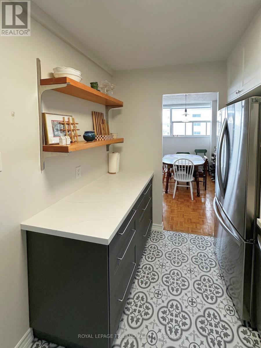 901 - 215 Glenridge Avenue, St. Catharines, Ontario  L2T 3J7 - Photo 8 - X12209303