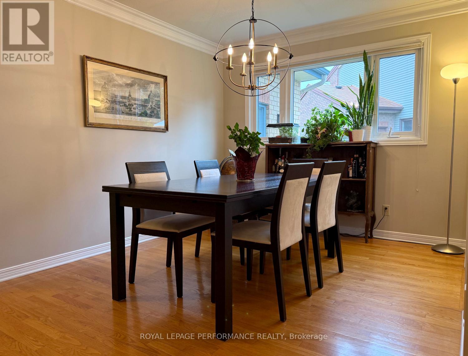 118 Dunbarton Court, Ottawa, Ontario  K1K 4L6 - Photo 6 - X12215423