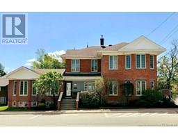 102 St. George Street, Bathurst, New Brunswick
