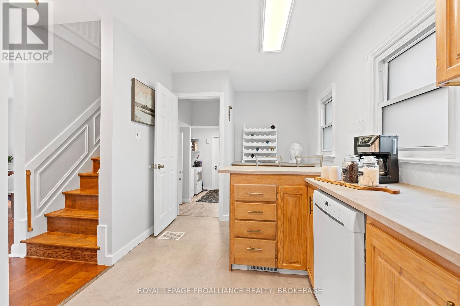 216 Phillips Street, Kingston (West Of Sir John A. Blvd), Ontario  K7M 3A1 - Photo 14 - X12219007