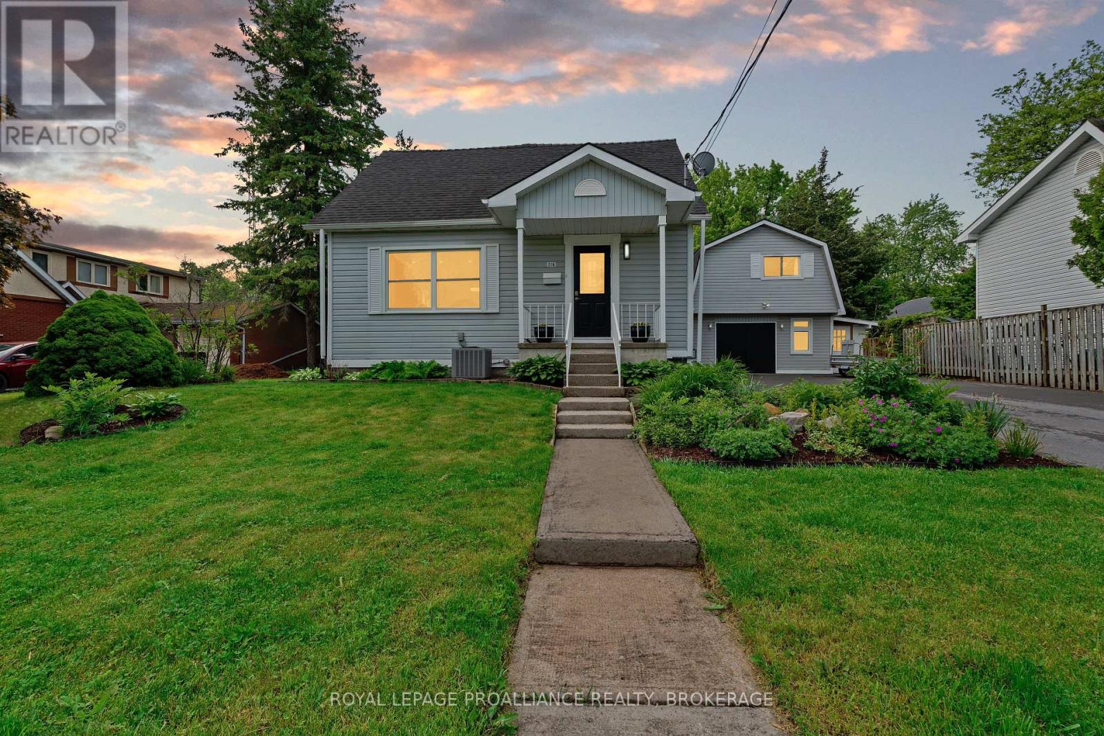 216 Phillips Street, Kingston (West Of Sir John A. Blvd), Ontario  K7M 3A1 - Photo 2 - X12219007