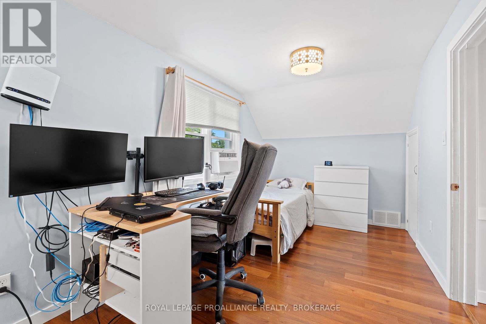 216 Phillips Street, Kingston (West Of Sir John A. Blvd), Ontario  K7M 3A1 - Photo 25 - X12219007