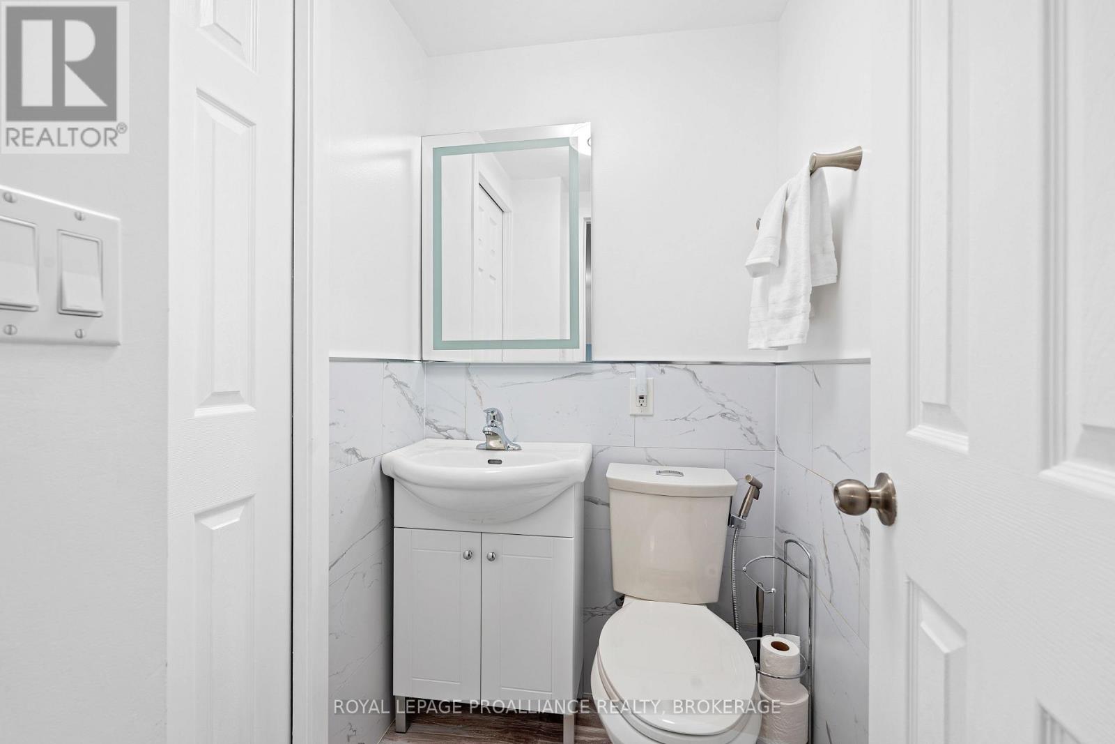 216 Phillips Street, Kingston (West Of Sir John A. Blvd), Ontario  K7M 3A1 - Photo 27 - X12219007