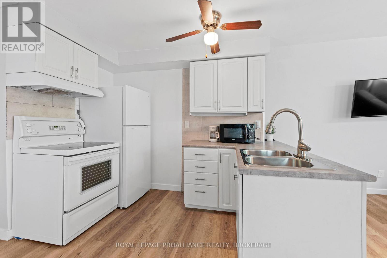 216 Phillips Street, Kingston (West Of Sir John A. Blvd), Ontario  K7M 3A1 - Photo 46 - X12219007