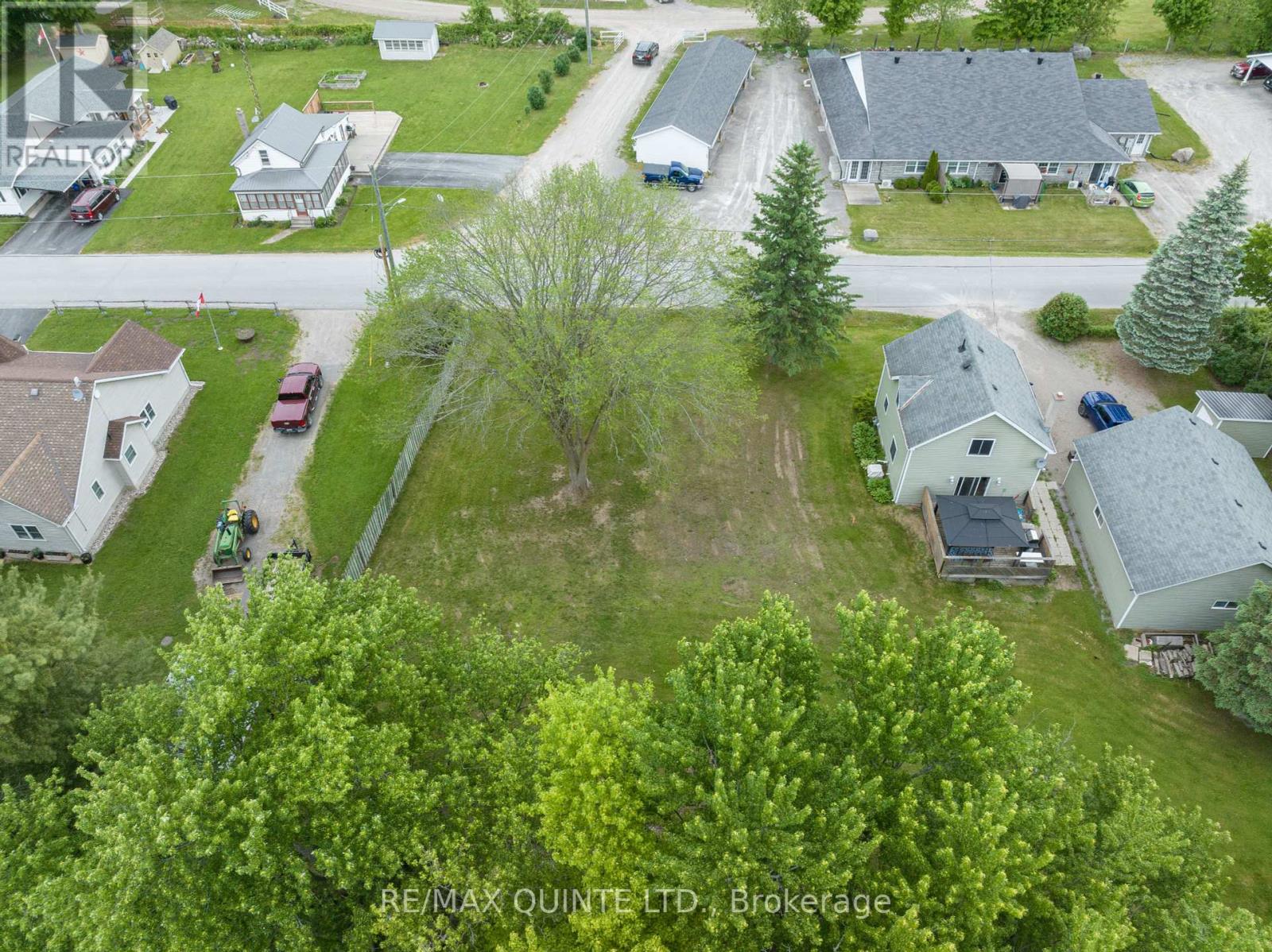 210 Alexander Street, Tweed, Ontario  K0K 3J0 - Photo 8 - X12218946