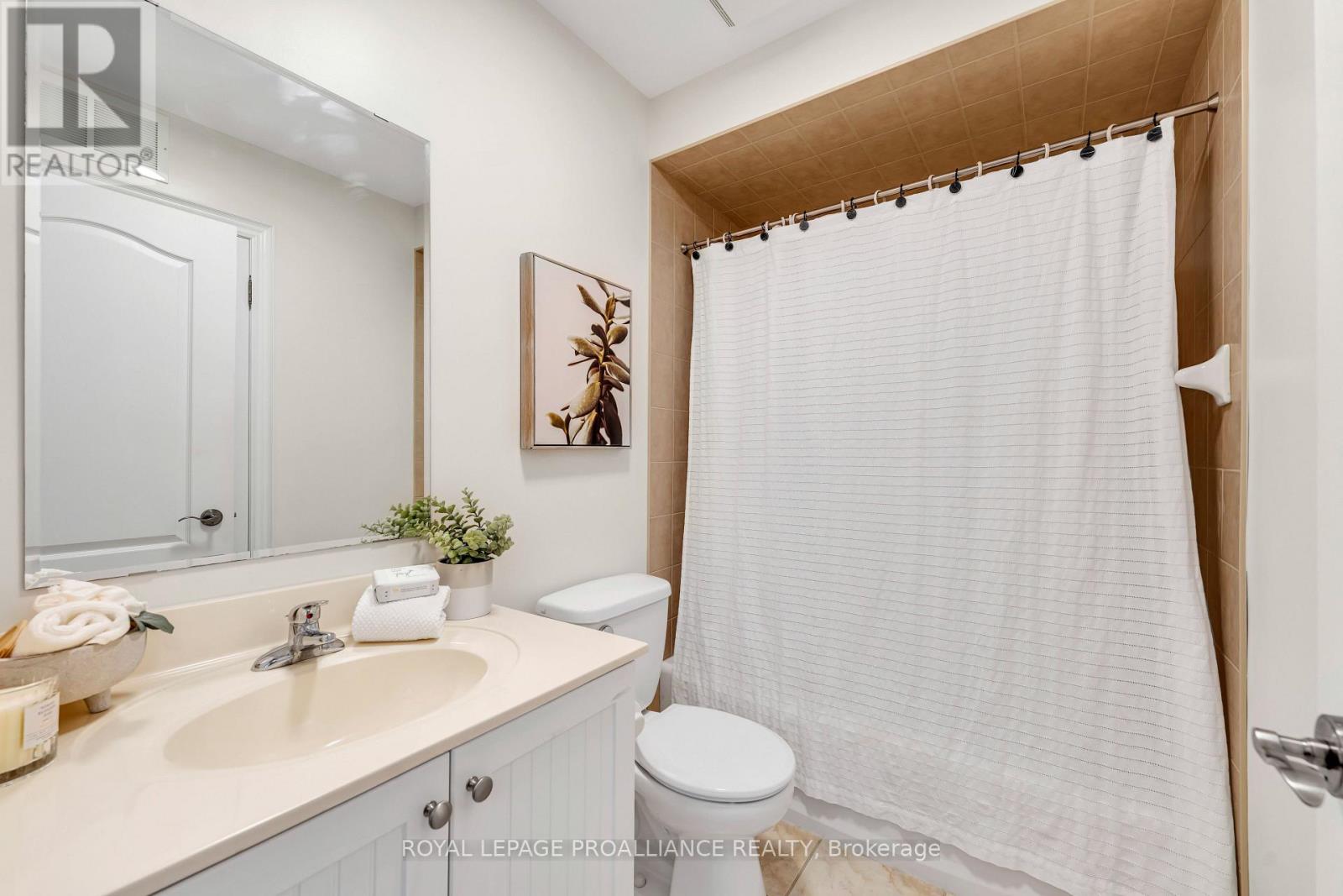 102 - 165 Division Street, Cobourg, Ontario  K9A 0B3 - Photo 43 - X12218991
