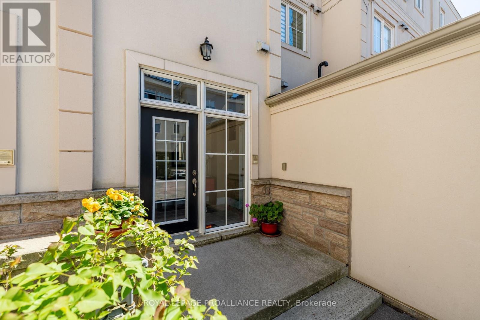 102 - 165 Division Street, Cobourg, Ontario  K9A 0B3 - Photo 8 - X12218991