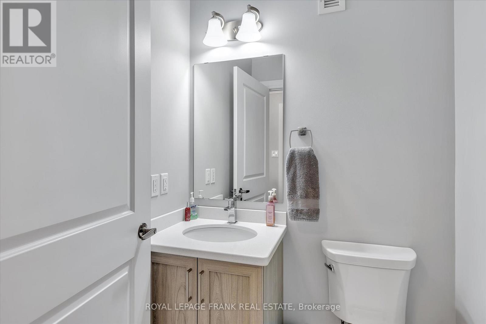 9 Irons Avenue, Selwyn, Ontario K0L 2H0 - Photo 20 - X12219032
