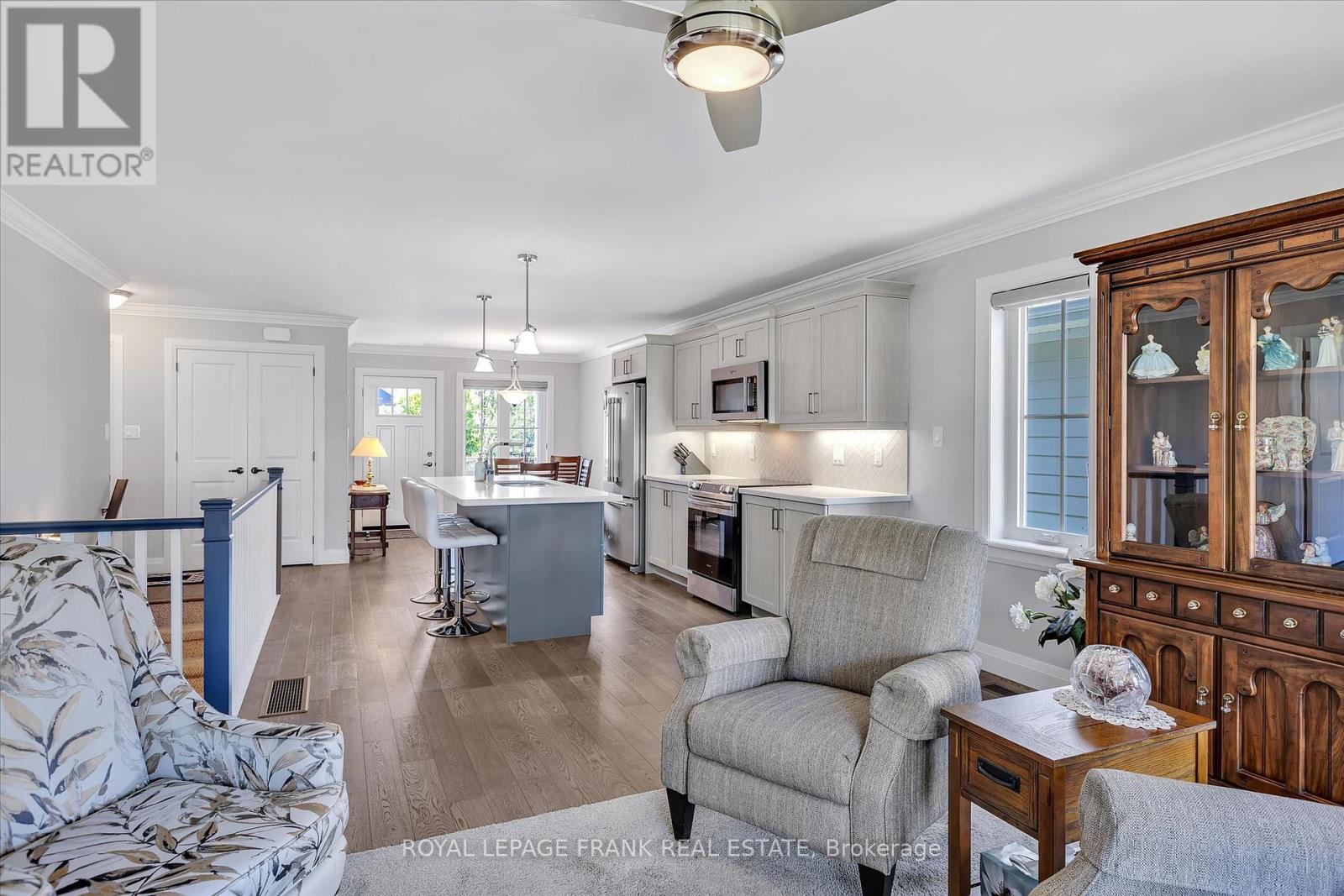 9 Irons Avenue, Selwyn, Ontario K0L 2H0 - Photo 7 - X12219032