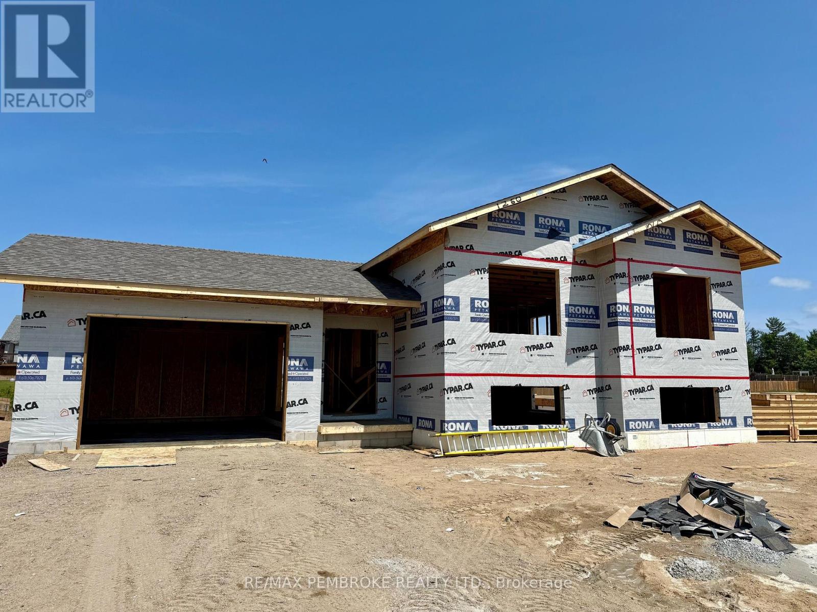 21 JADE AVENUE, Petawawa, Ontario