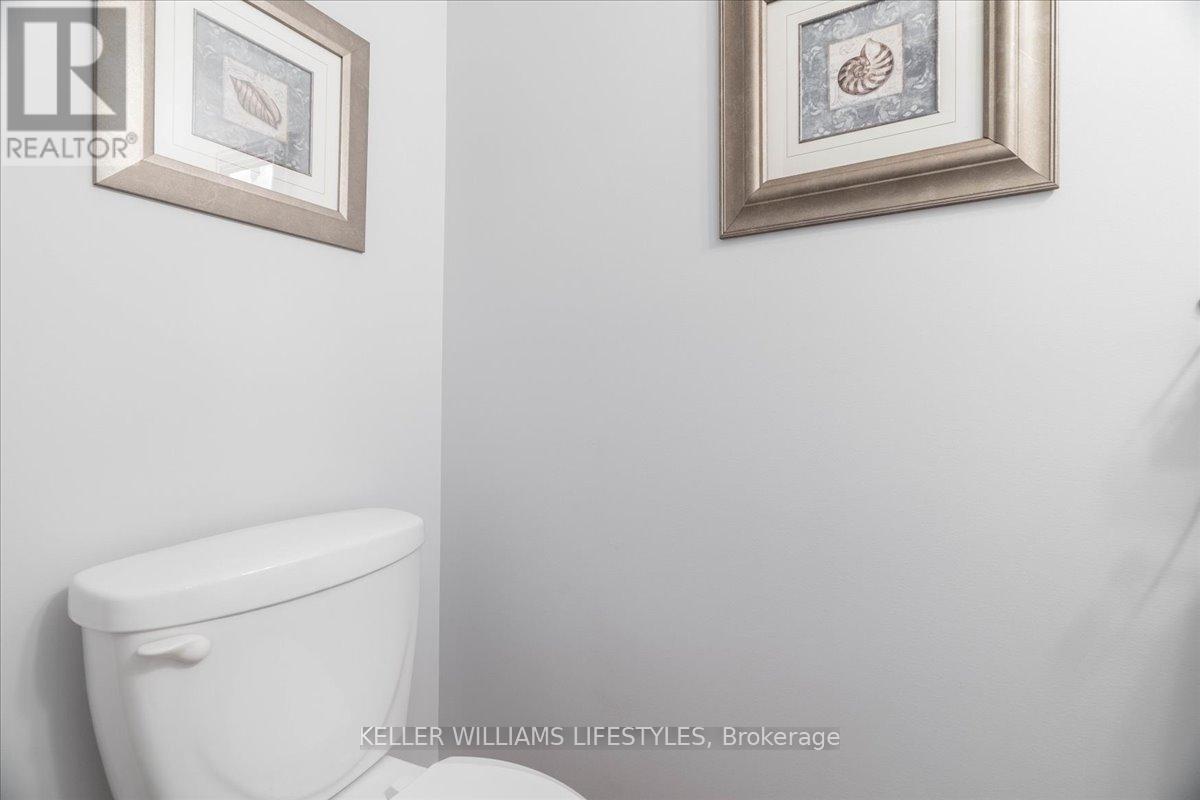 40 Lakeside Circle, Lambton Shores (Grand Bend), Ontario  N0M 1T0 - Photo 25 - X12218887