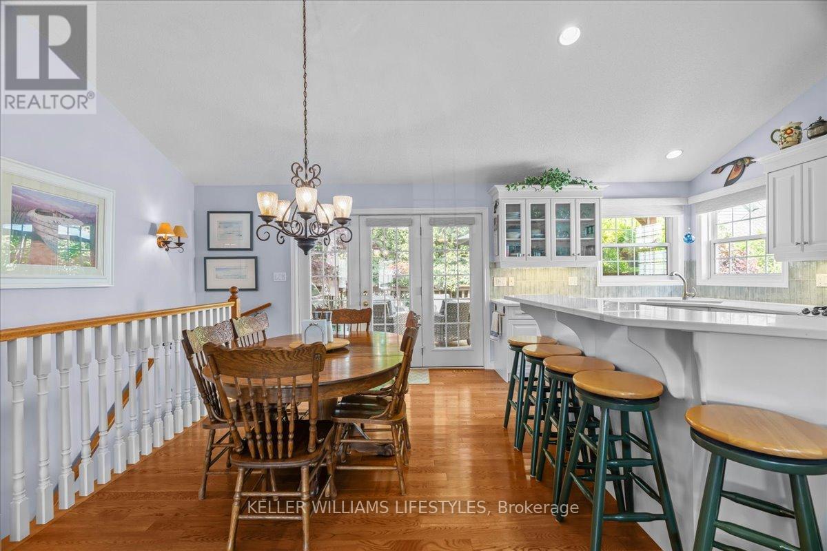 40 Lakeside Circle, Lambton Shores (Grand Bend), Ontario  N0M 1T0 - Photo 28 - X12218887