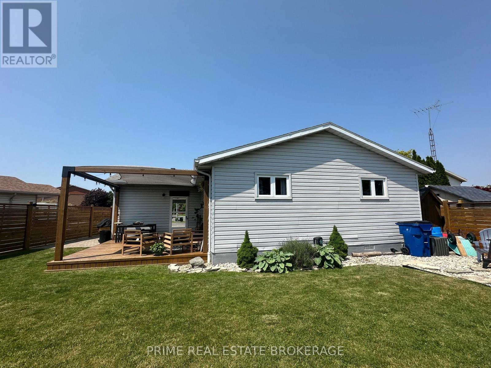 35 Athlone Road, Chatham-Kent (Tilbury), Ontario  N0P 2L0 - Photo 24 - X12218961