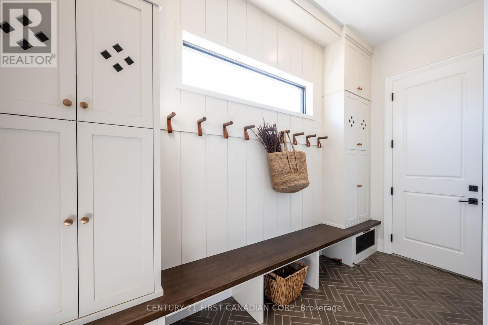 236 Foxborough Place, Thames Centre (Thorndale), Ontario  N0M 2P0 - Photo 8 - X12218981