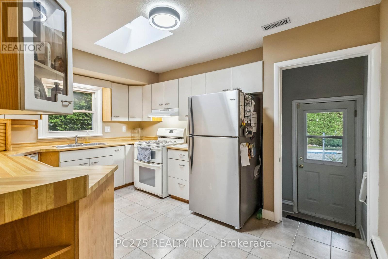 Photo 13 of 50 for 164 Atkinson Boulevard