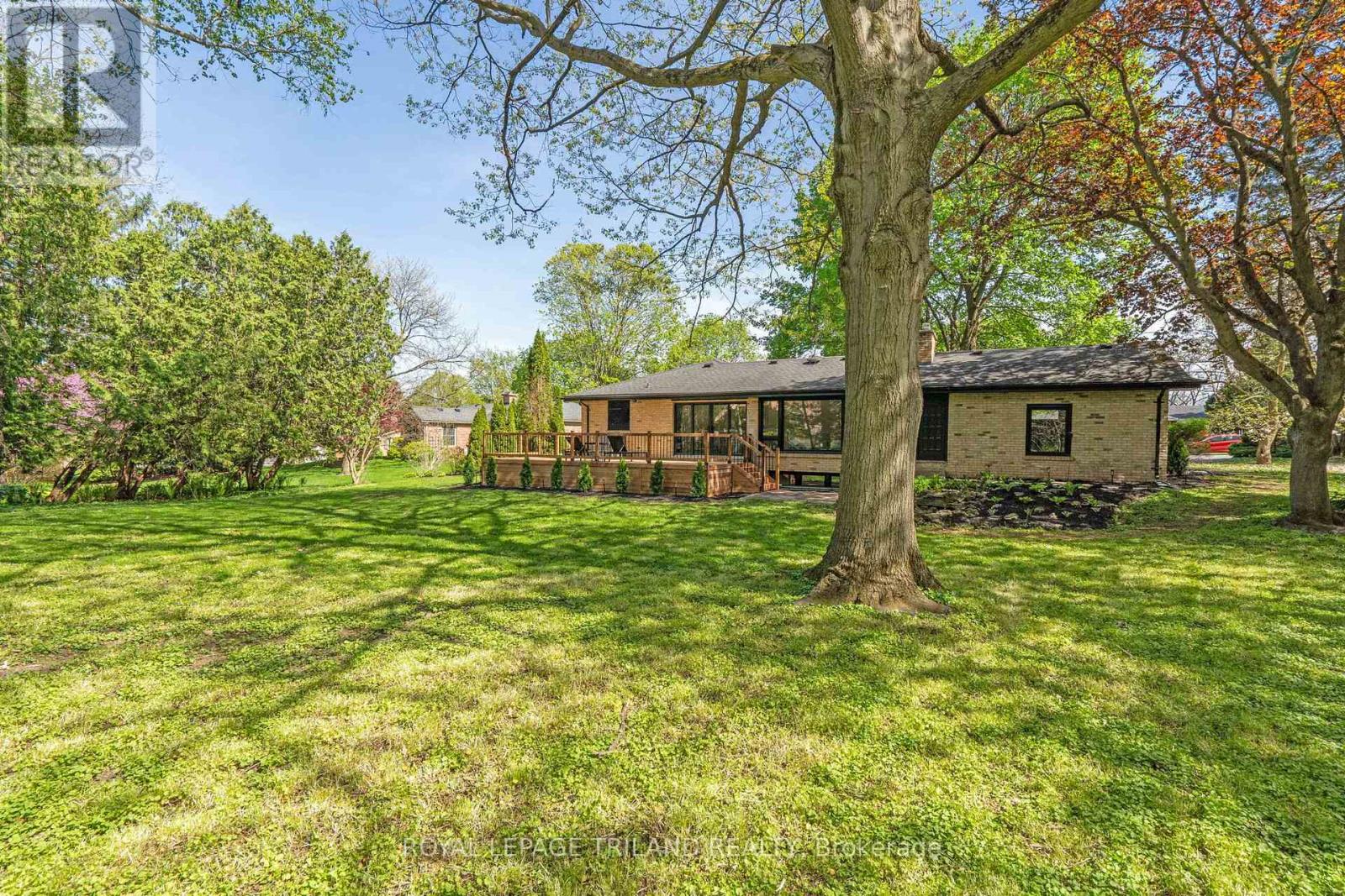 791 Haighton Road, London South (South C), Ontario  N6K 1B4 - Photo 43 - X12219014