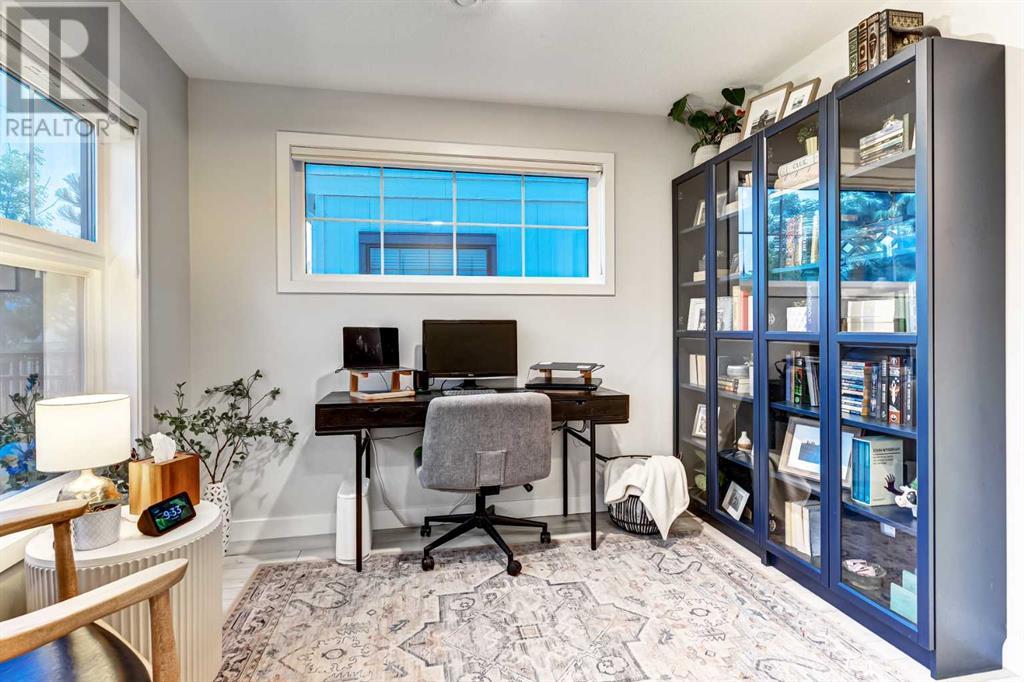 87 Les Jardins Park Se, Calgary, Alberta  T2C 5V3 - Photo 4 - A2230137