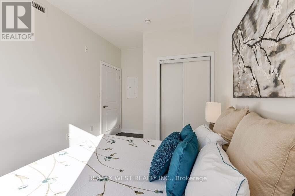 115 - 35 Southshore Crescent, Hamilton, Ontario  L8E 0J2 - Photo 12 - X12212773