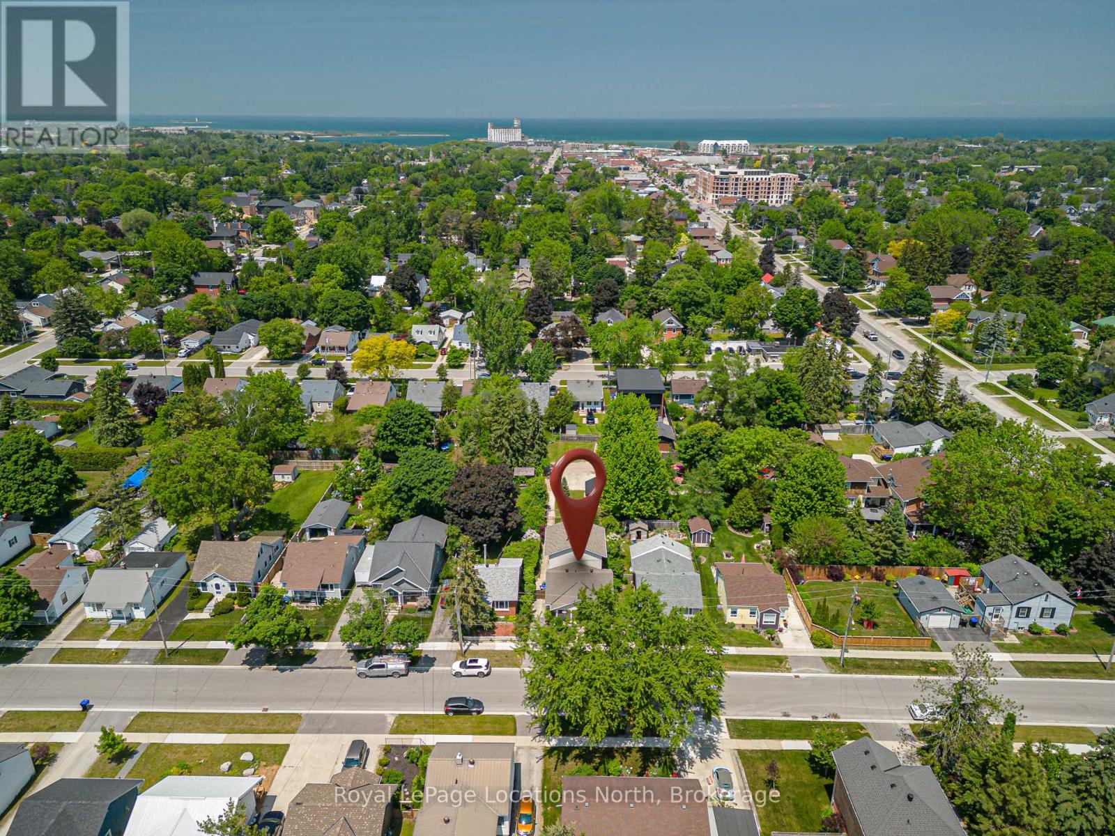 17 Ninth Street, Collingwood, Ontario  L9Y 2E9 - Photo 2 - S12218929