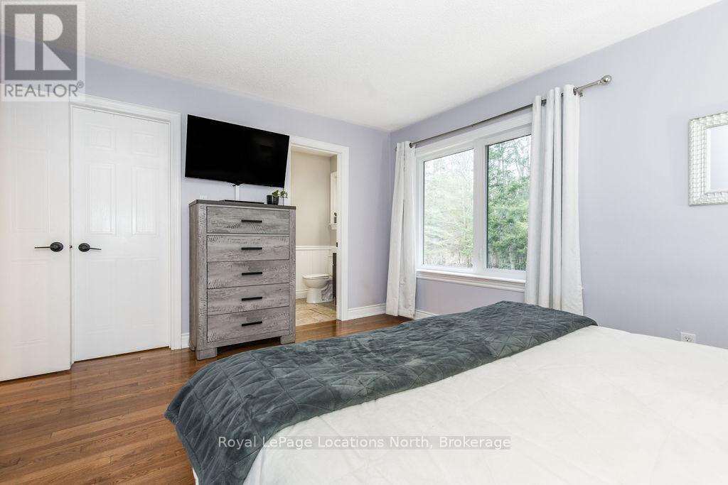 158 Fernbrook Drive, Wasaga Beach, Ontario  L9Z 1G9 - Photo 20 - S12219082