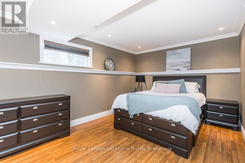 158 Fernbrook Drive, Wasaga Beach, Ontario  L9Z 1G9 - Photo 37 - S12219082