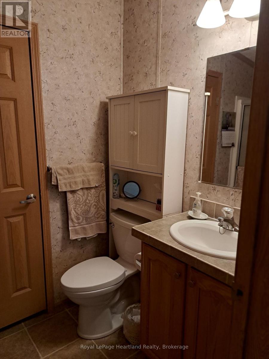469 Richard Crescent, Strathroy Caradoc, Ontario  N7G 3P4 - Photo 13 - X12219015