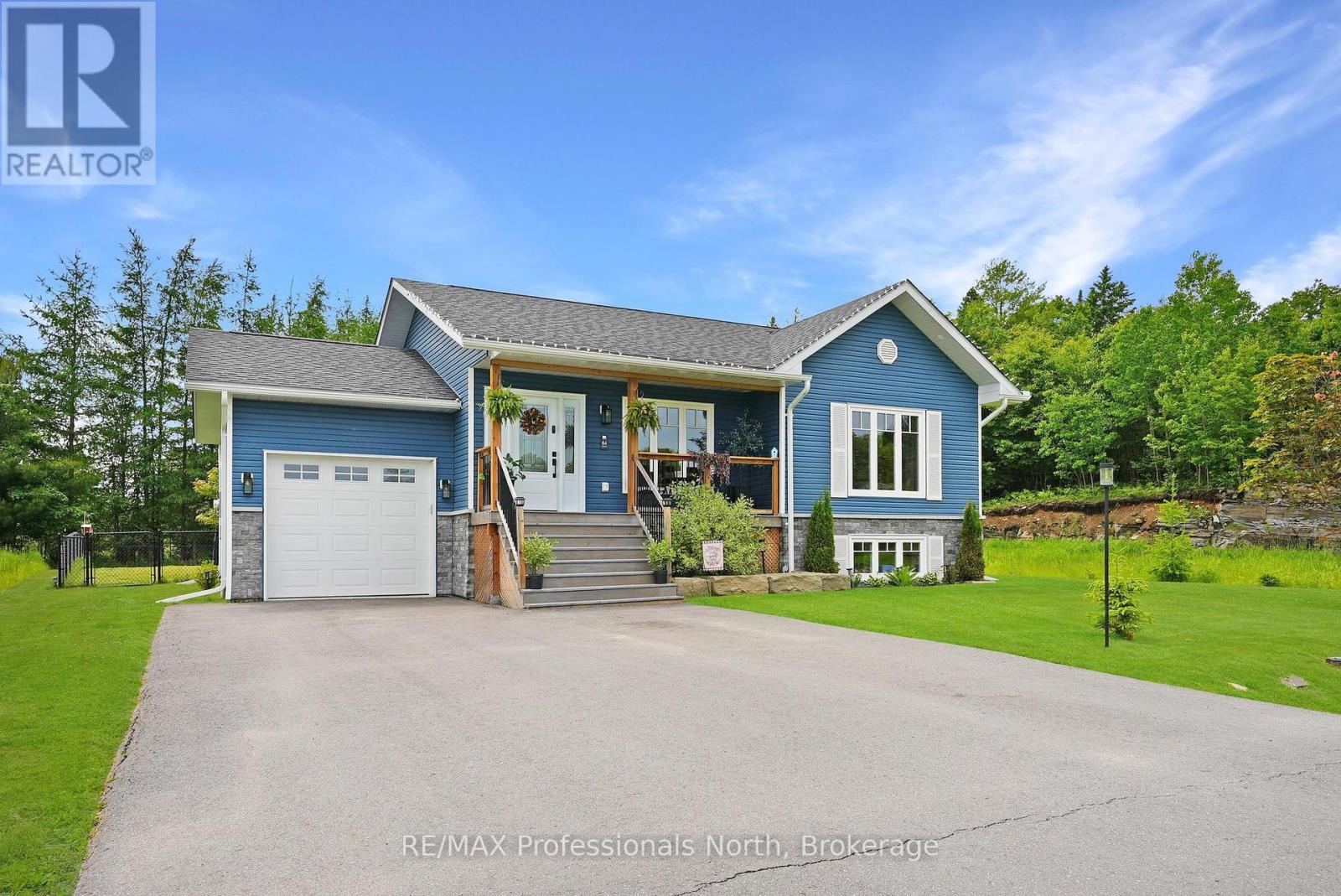 64 WINDOVER DRIVE, Minden Hills, Ontario
