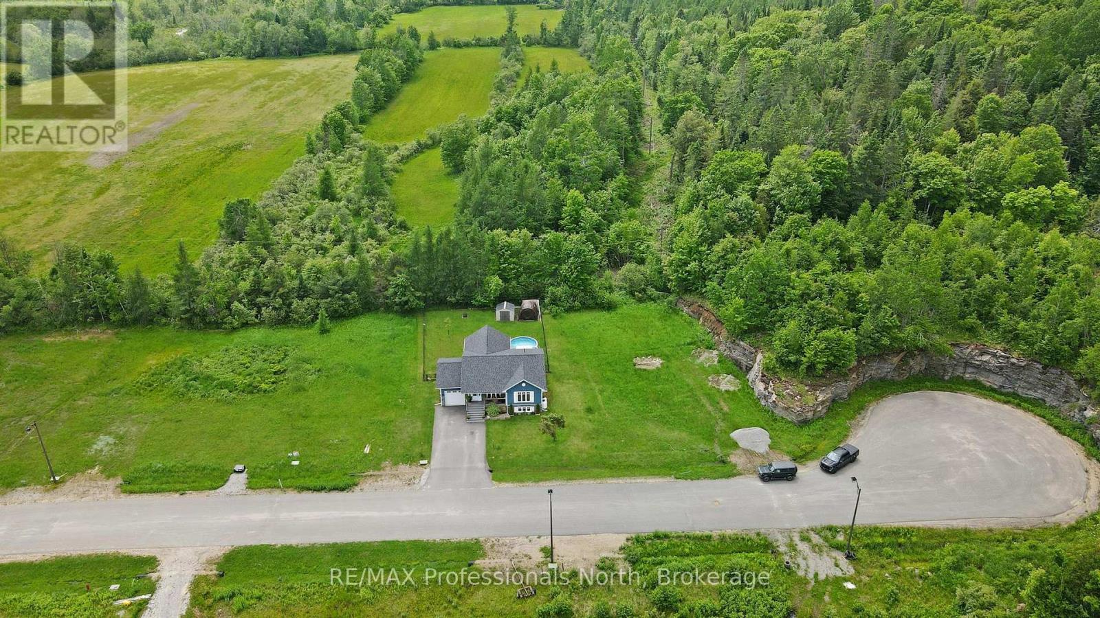 64 Windover Drive, Minden Hills (Anson), Ontario  K0M 2K0 - Photo 2 - X12219018