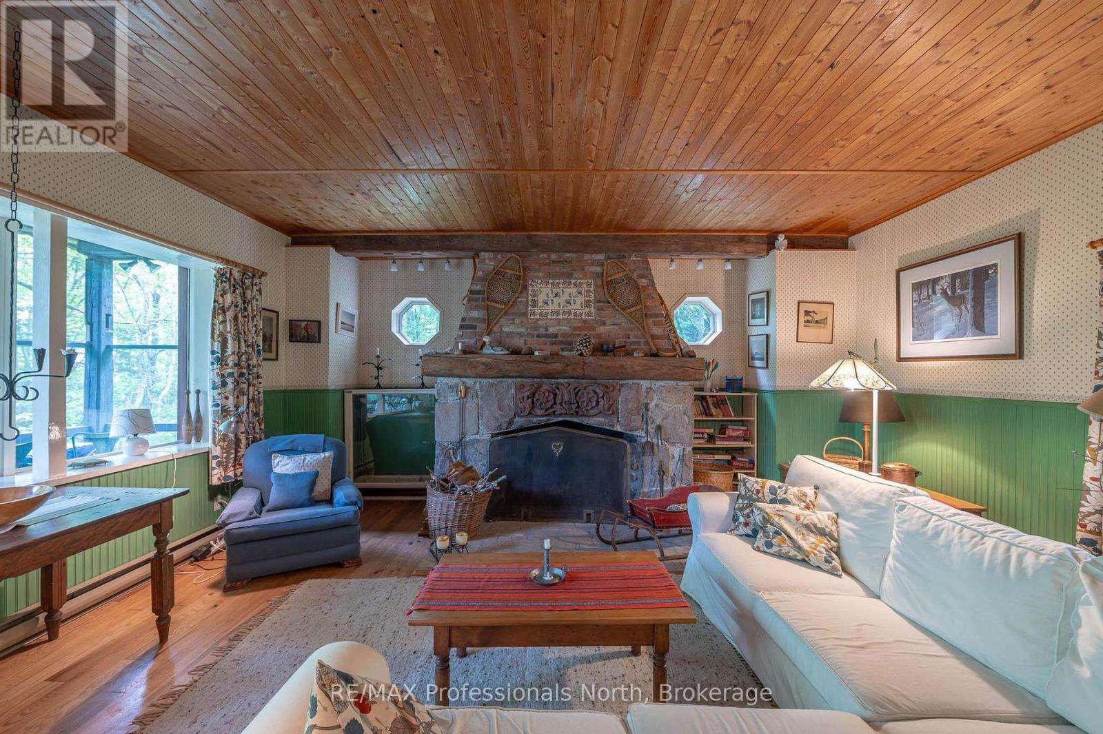 1129 Koshlong Lake Road, Dysart Et Al, Ontario  K0M 1S0 - Photo 17 - X12219081