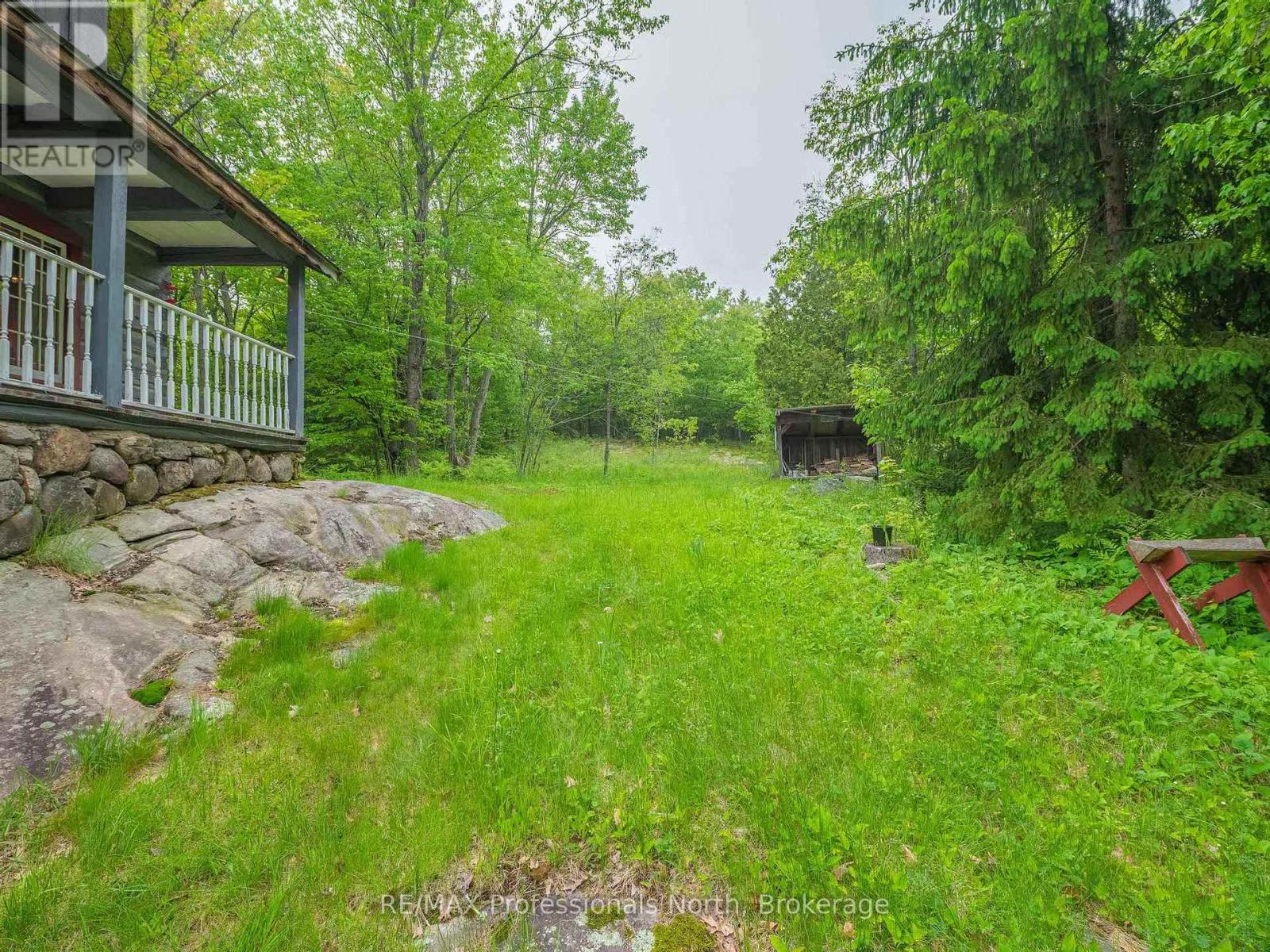 1129 Koshlong Lake Road, Dysart Et Al, Ontario  K0M 1S0 - Photo 35 - X12219081