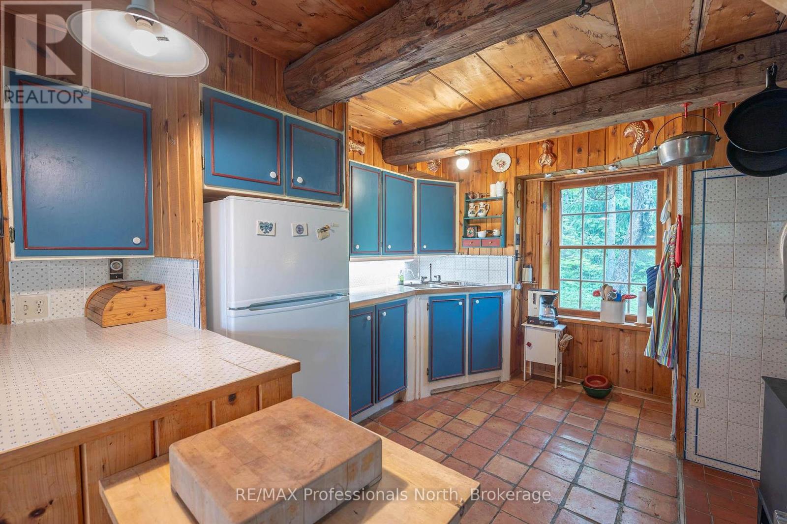 1129 Koshlong Lake Road, Dysart Et Al, Ontario  K0M 1S0 - Photo 8 - X12219081