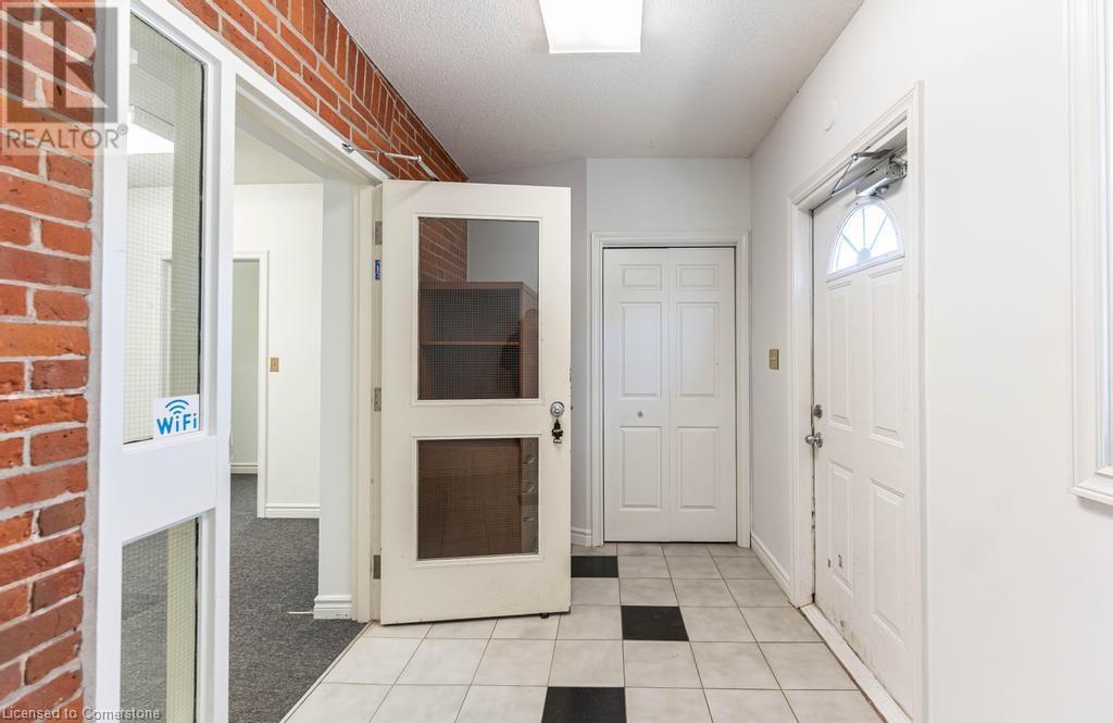 923 Brant Street Unit# Main Floor, Burlington, Ontario  L7R 2J6 - Photo 5 - 40739883