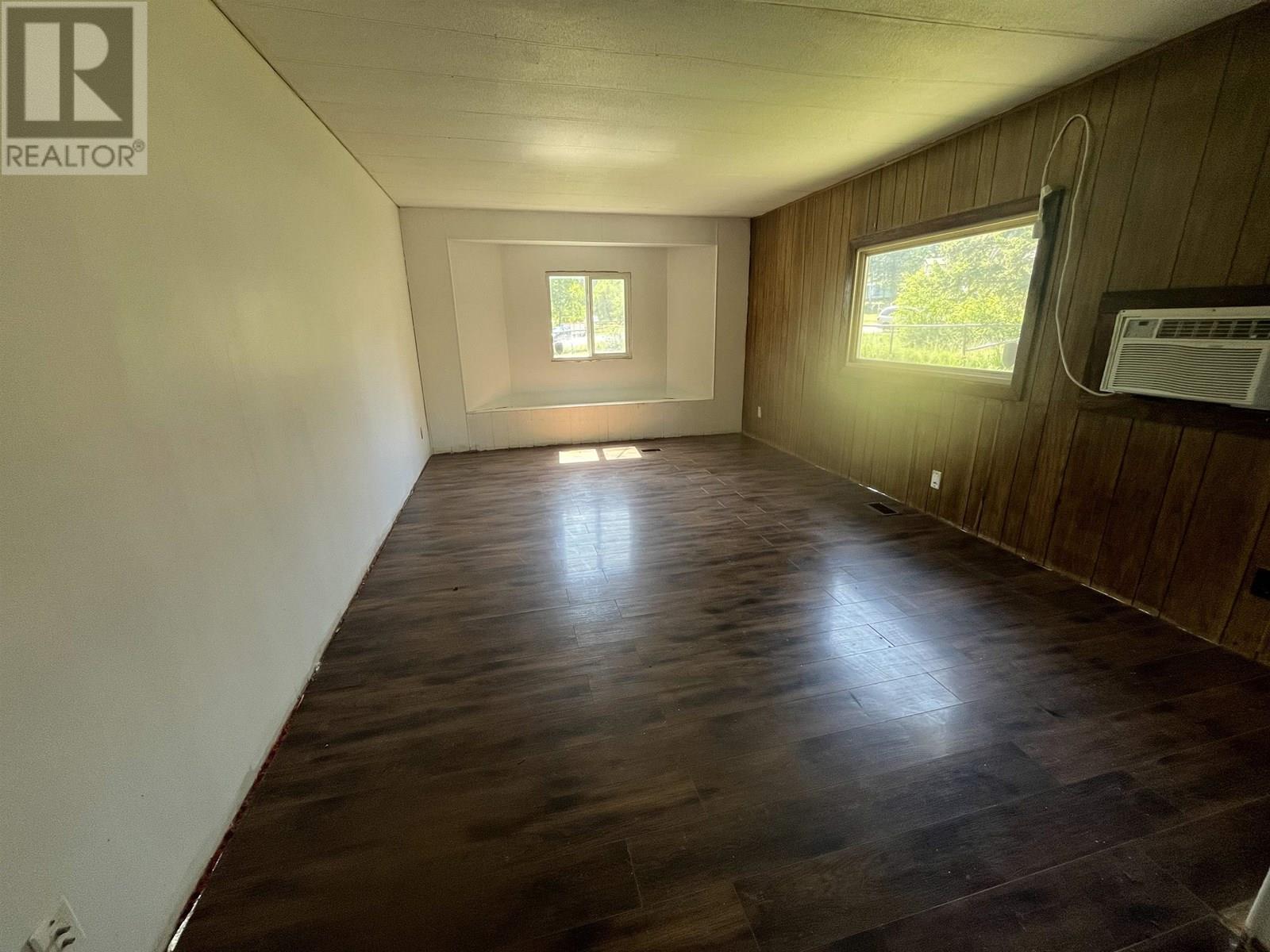 5557 103 Mile Lake Road, 100 Mile House, British Columbia  V0K 2E1 - Photo 8 - R3015017