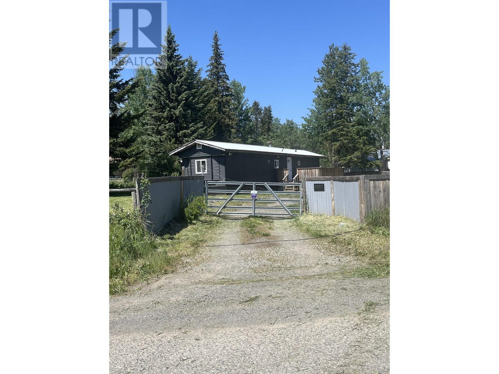 5557 103 Mile Lake Road, 100 Mile House, British Columbia  V0K 2E1 - Photo 2 - R3015017