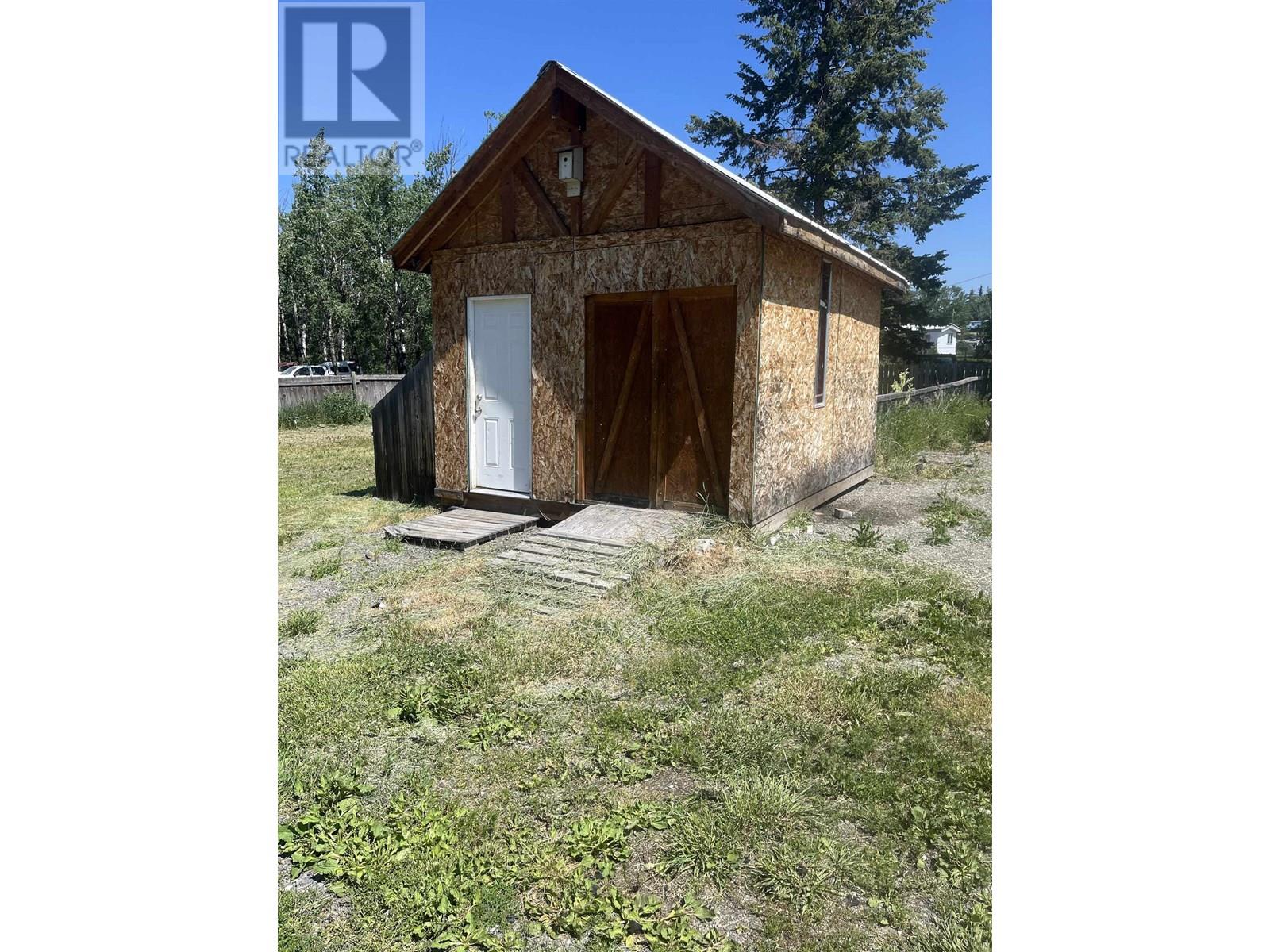 5557 103 Mile Lake Road, 100 Mile House, British Columbia  V0K 2E1 - Photo 12 - R3015017