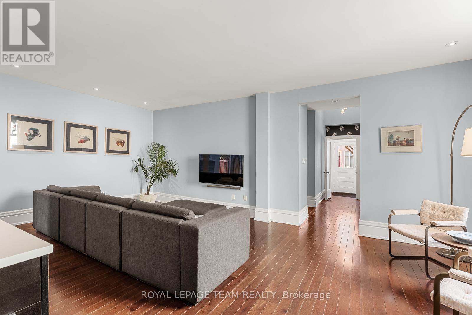 Property at 124 KEEFER STREET image 4