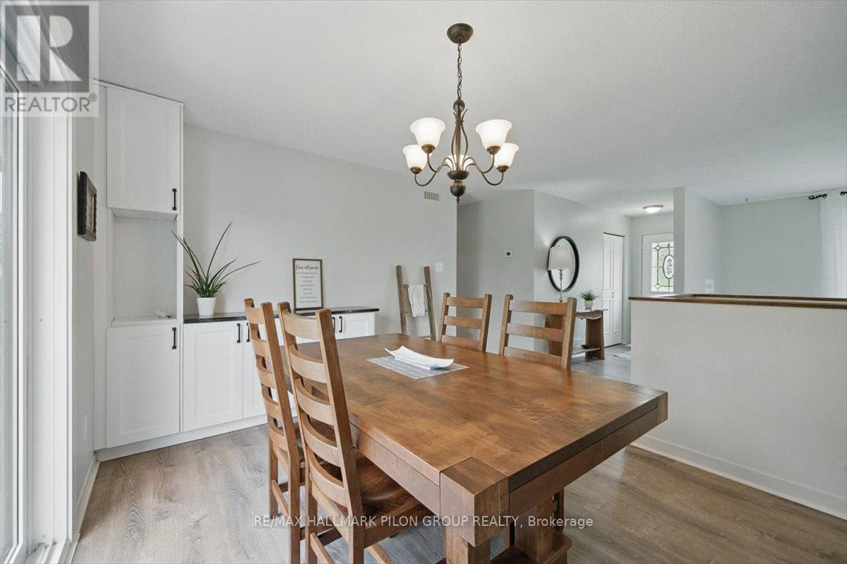 1125 Barnett Drive, Ottawa, Ontario  K4C 1C7 - Photo 10 - X12219064