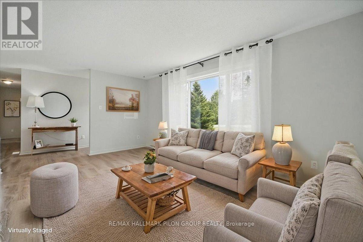 1125 Barnett Drive, Ottawa, Ontario  K4C 1C7 - Photo 4 - X12219064
