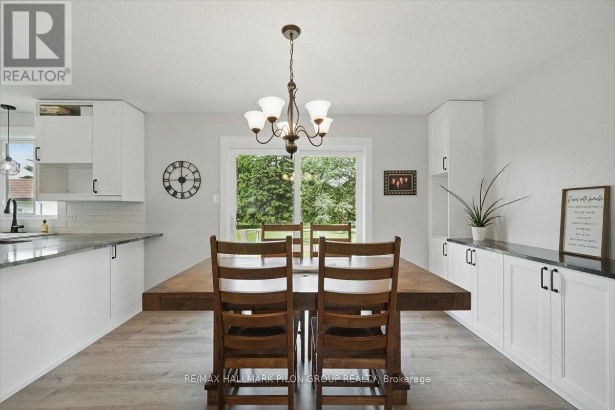 1125 Barnett Drive, Ottawa, Ontario  K4C 1C7 - Photo 9 - X12219064