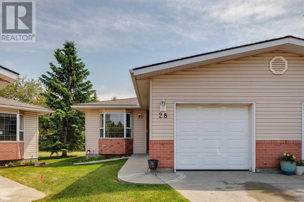 28 Dovista Court SE, calgary, Alberta