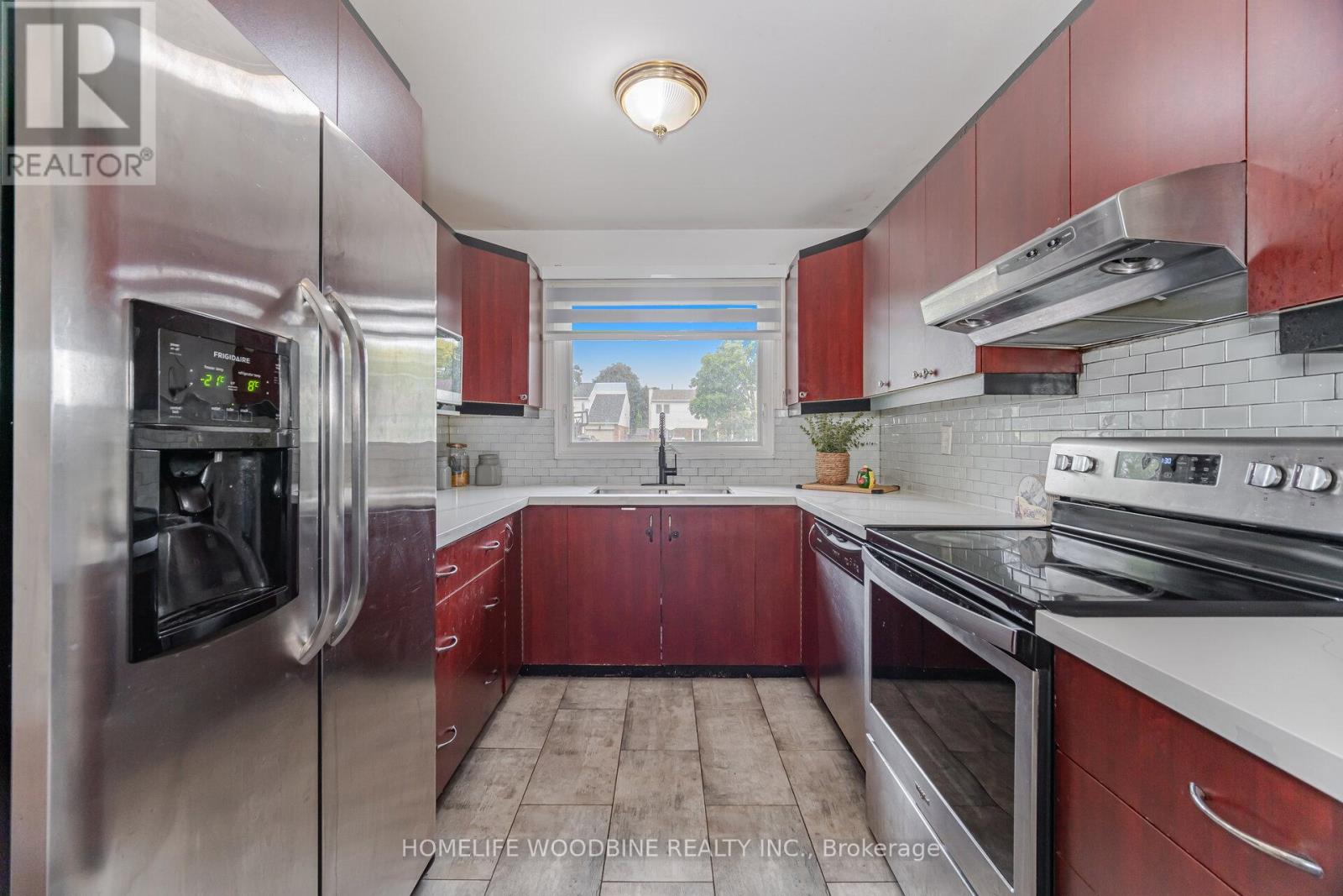 2498 Mainroyal Street, Mississauga, Ontario  L5L 1C9 - Photo 7 - W12201832